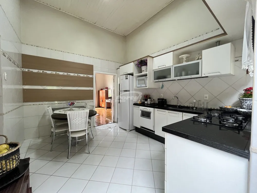 Casa, 6 quartos, 303 m² - Foto 5