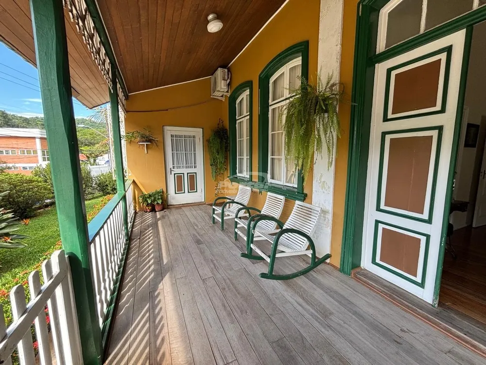 Casa, 6 quartos, 303 m² - Foto 2