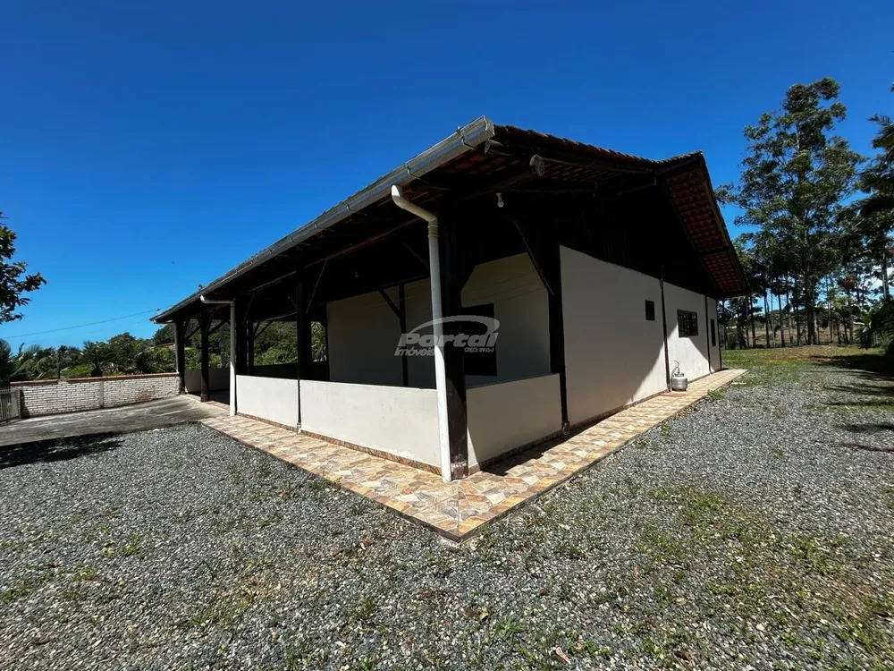 Chácara, 2 quartos, 2051 m² - Foto 2