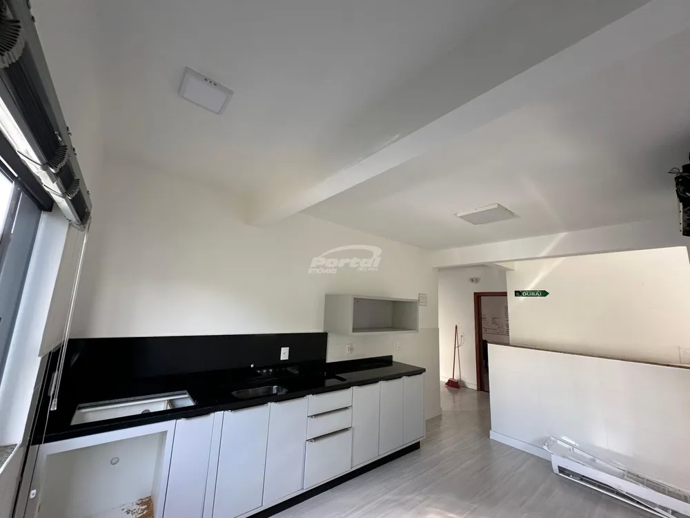 Casa, 4 quartos, 210 m² - Foto 4