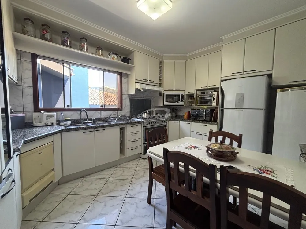 Casa, 3 quartos, 315 m² - Foto 6