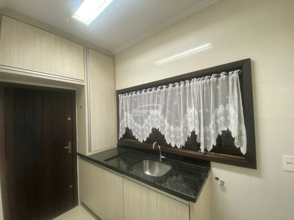 Casa, 4 quartos, 176 m² - Foto 1
