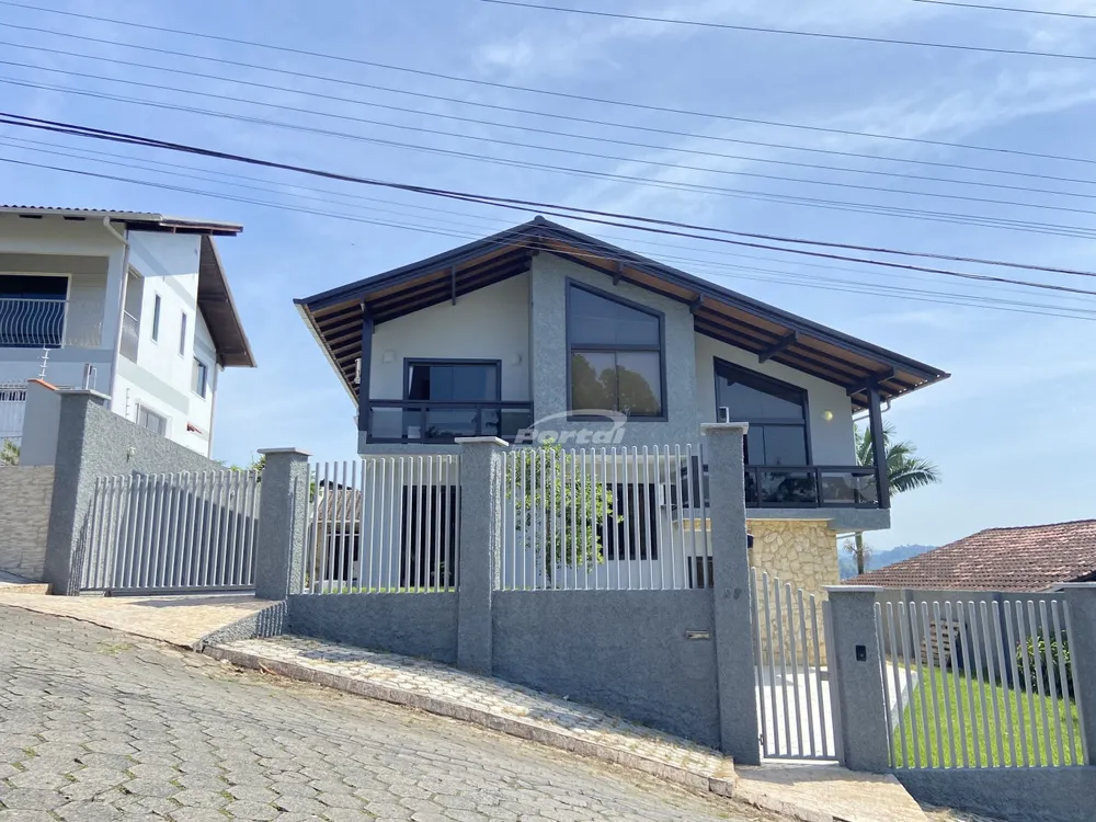 Casa, 5 quartos, 244 m² - Foto 2