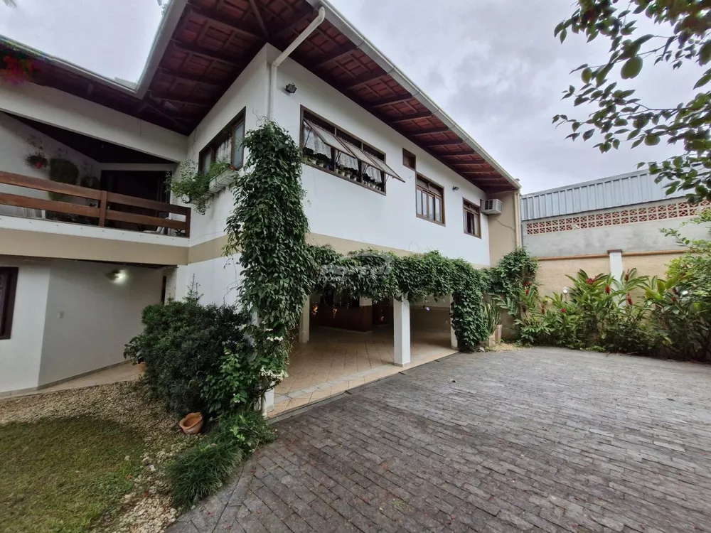 Casa à venda com 3 quartos, 348m² - Foto 3