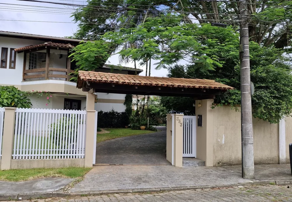 Casa à venda com 3 quartos, 348m² - Foto 2