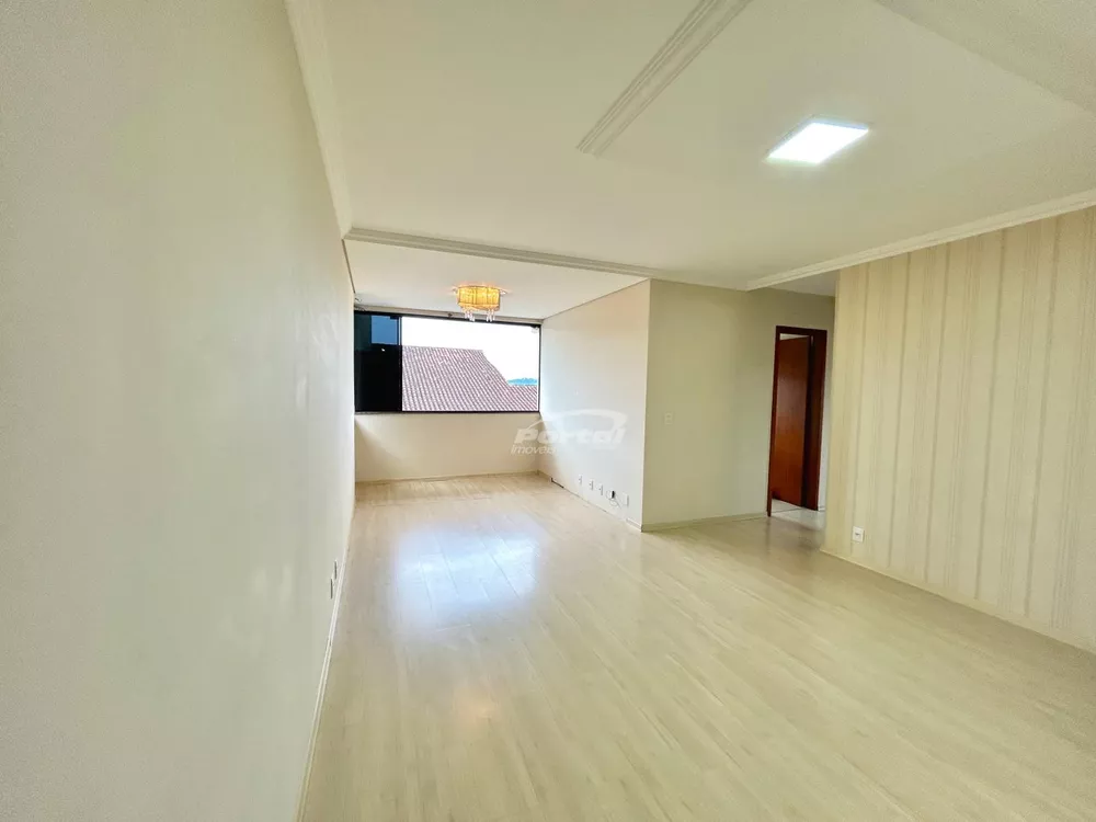 Apartamento à venda com 3 quartos, 79m² - Foto 1