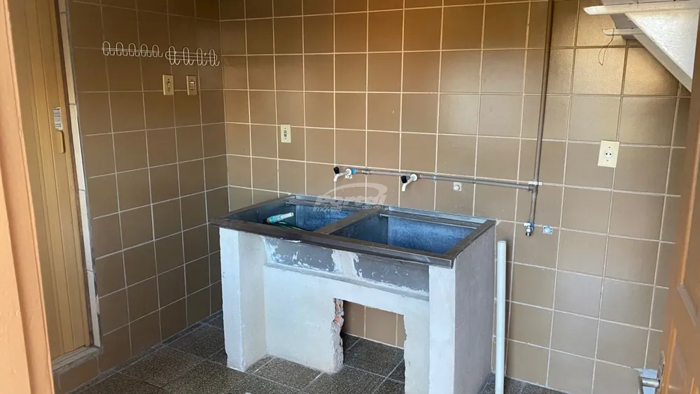 Casa, 3 quartos, 184 m² - Foto 2