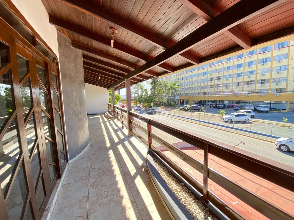 Casa, 4 quartos, 250 m² - Foto 1