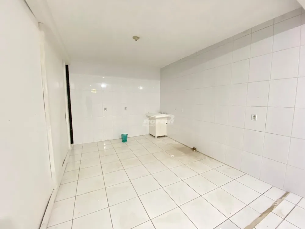 Casa, 4 quartos, 250 m² - Foto 8