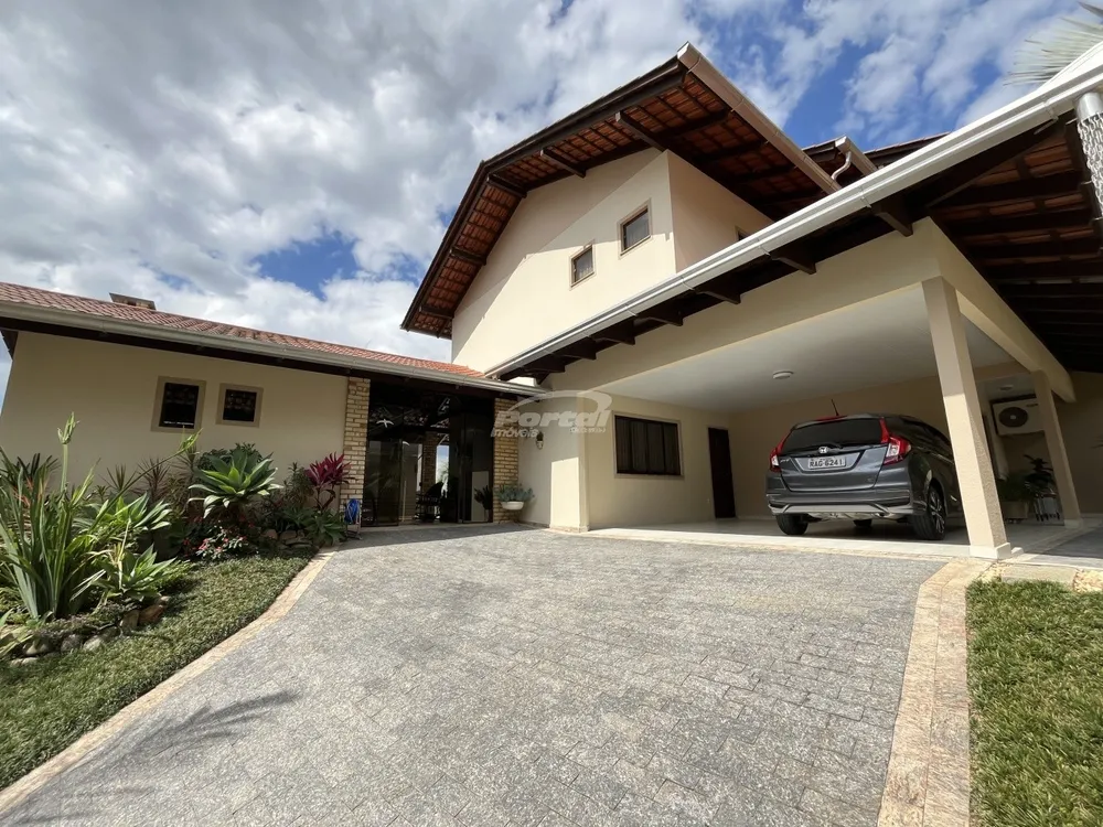 Casa, 3 quartos, 231 m² - Foto 2