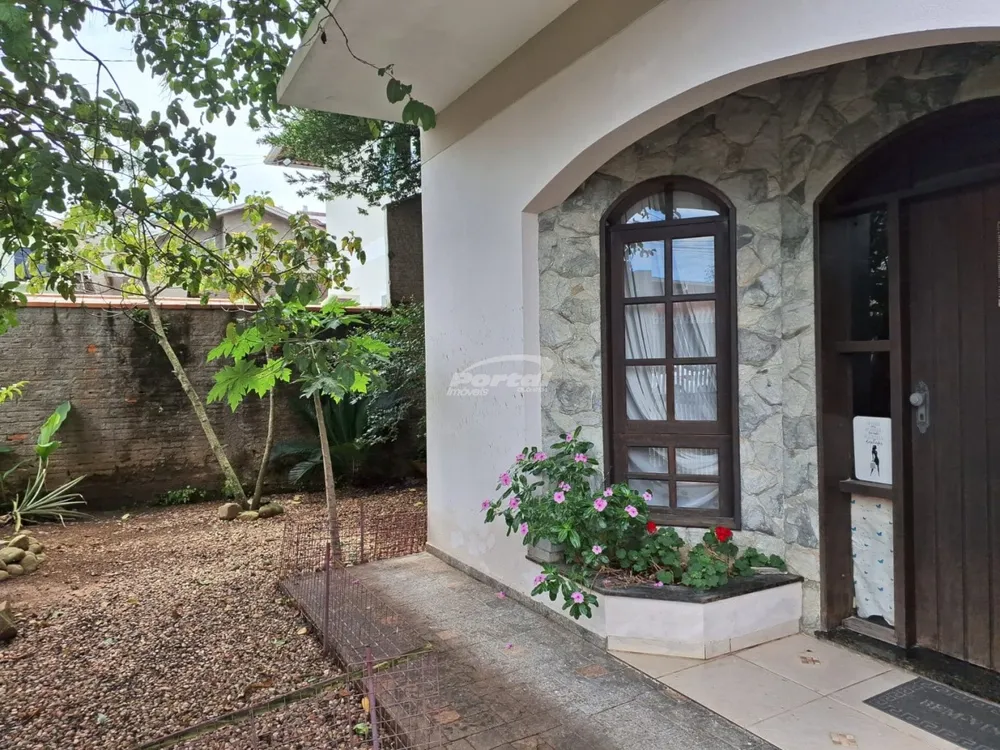 Casa, 3 quartos, 246 m² - Foto 2
