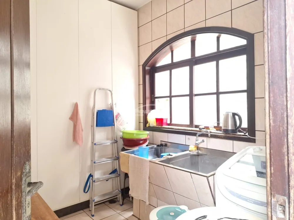Casa, 3 quartos, 246 m² - Foto 8