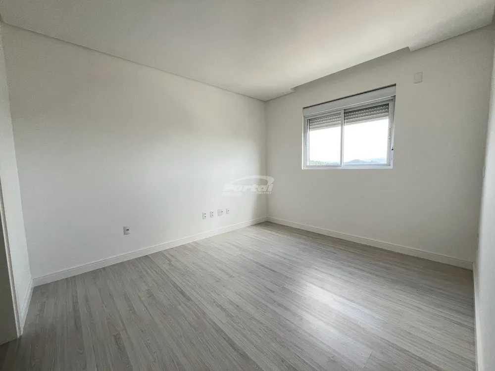 Apartamento, 3 quartos, 107 m² - Foto 2