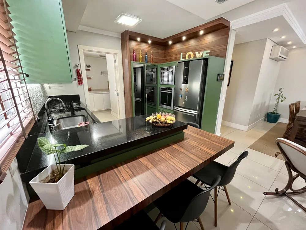 Apartamento, 3 quartos, 150 m² - Foto 1