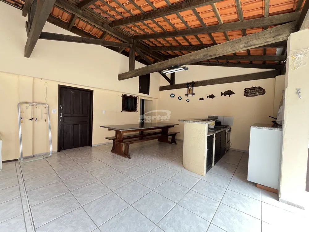 Casa, 4 quartos, 224 m² - Foto 2