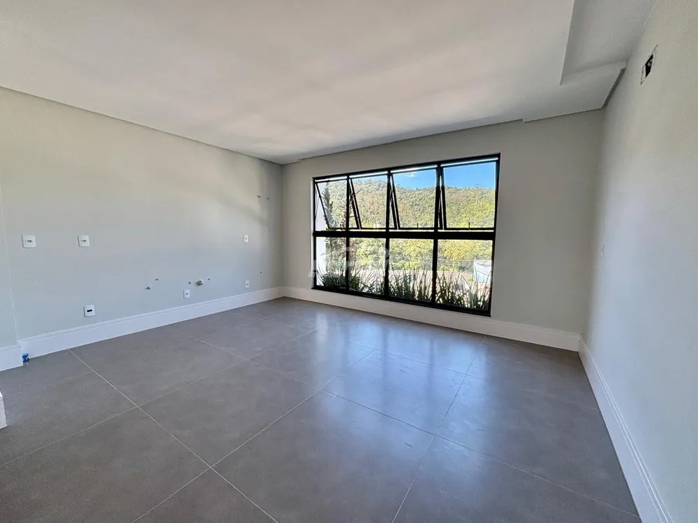Casa, 3 quartos, 168 m² - Foto 2