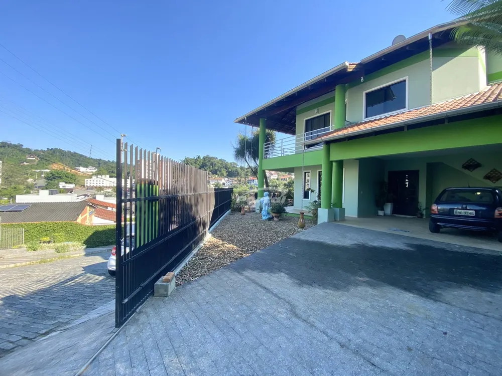 Casa, 3 quartos, 199 m² - Foto 2
