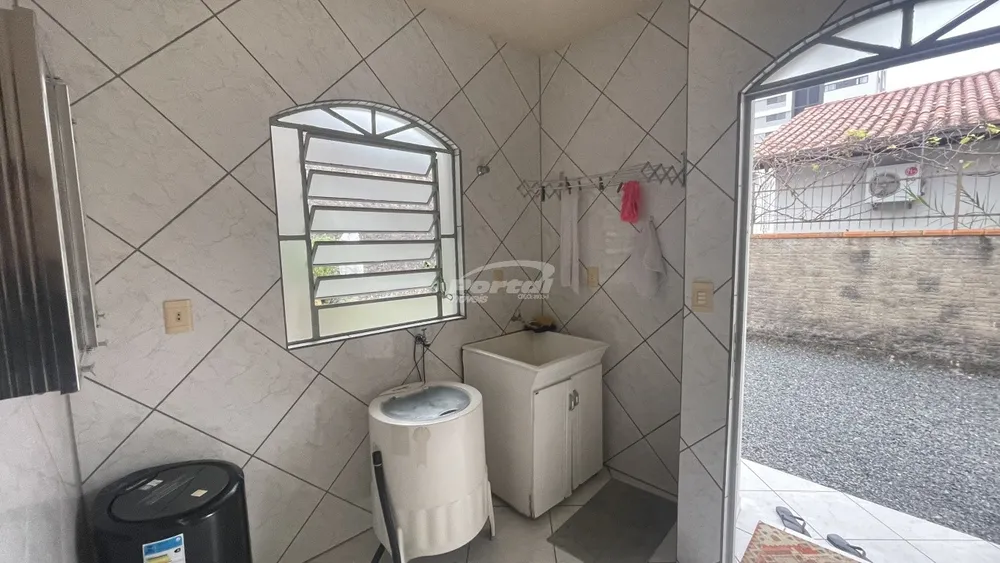 Casa, 3 quartos, 300 m² - Foto 6
