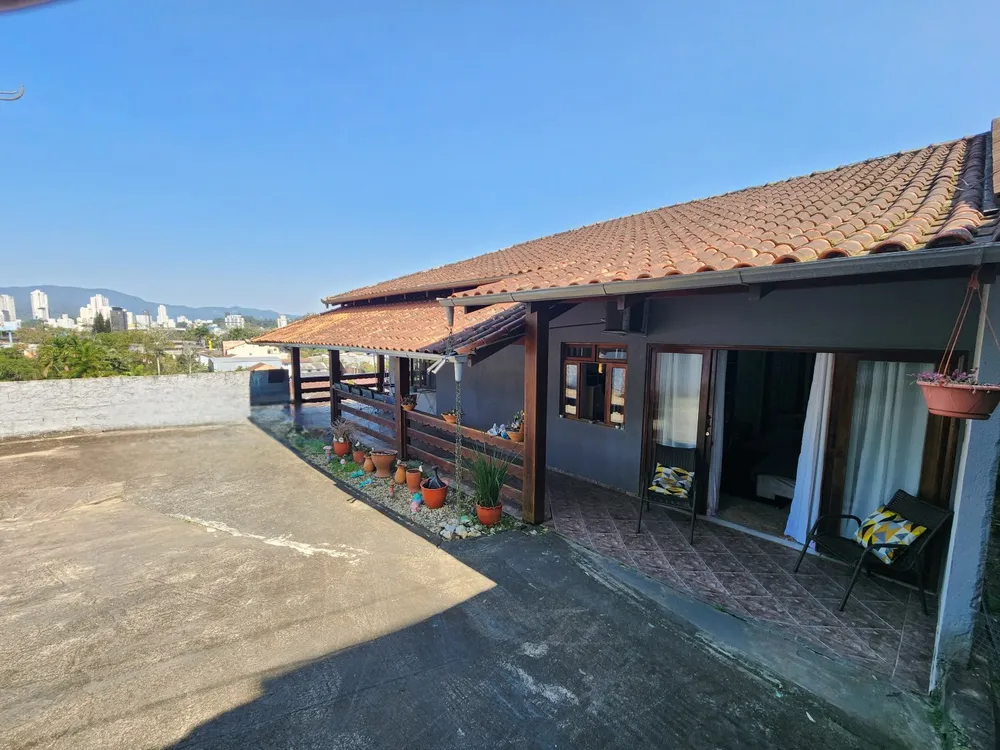 Casa, 3 quartos, 177 m² - Foto 1