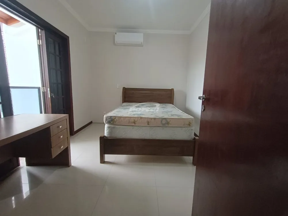 Casa, 3 quartos, 214 m² - Foto 6