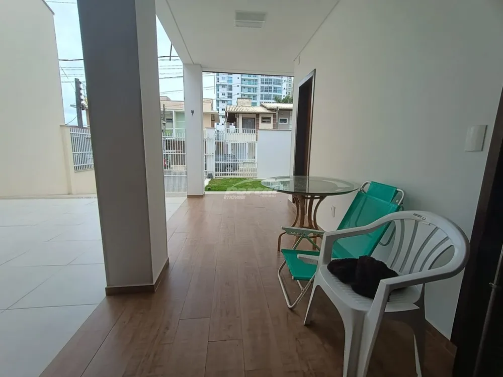 Casa, 3 quartos, 214 m² - Foto 4
