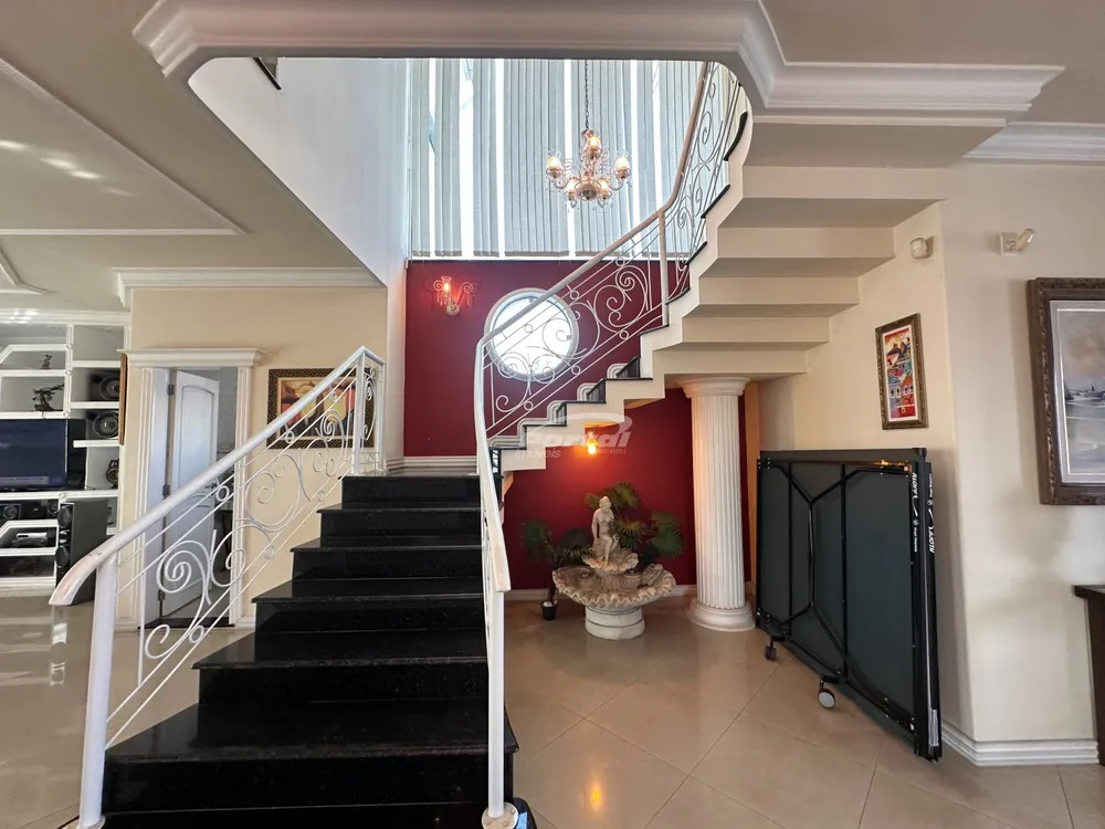 Apartamento, 3 quartos, 180 m² - Foto 1
