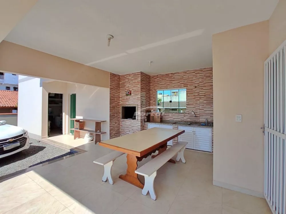 Casa à venda com 3 quartos, 154m² - Foto 3