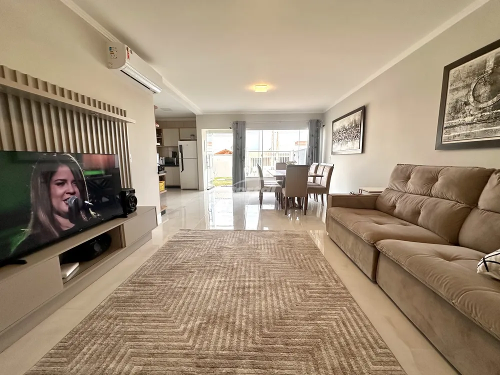 Casa, 3 quartos, 93 m² - Foto 1