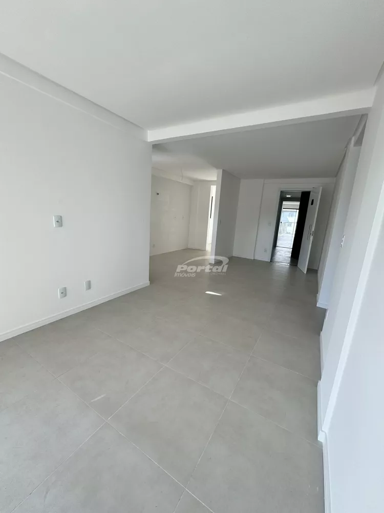 Apartamento à venda com 2 quartos, 68m² - Foto 7