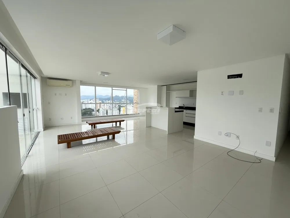 Cobertura, 3 quartos, 230 m² - Foto 1