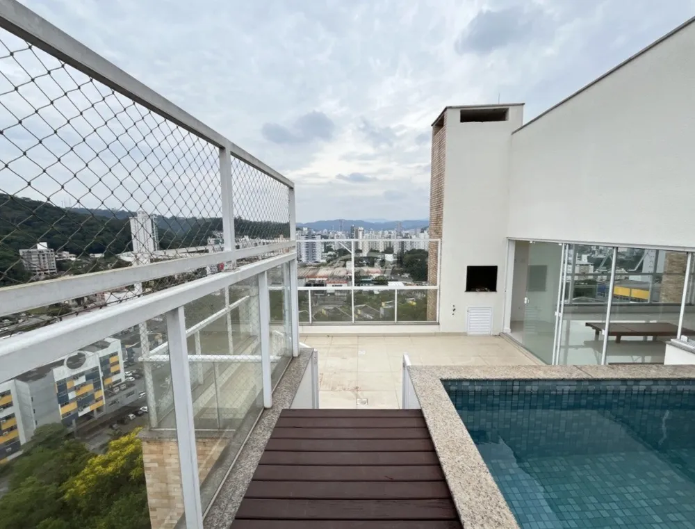 Cobertura, 3 quartos, 230 m² - Foto 2