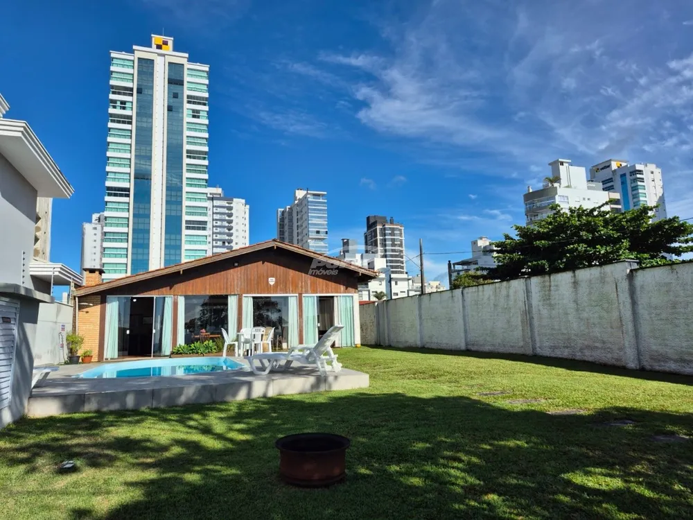 Casa, 5 quartos, 207 m² - Foto 2