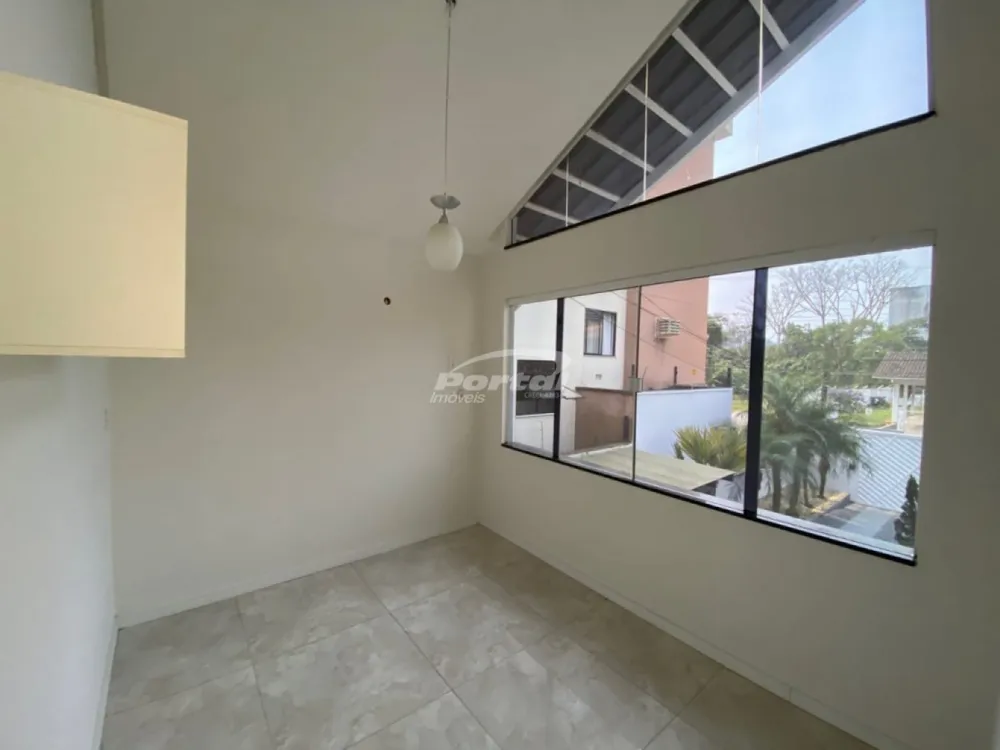 Casa, 4 quartos, 235 m² - Foto 3