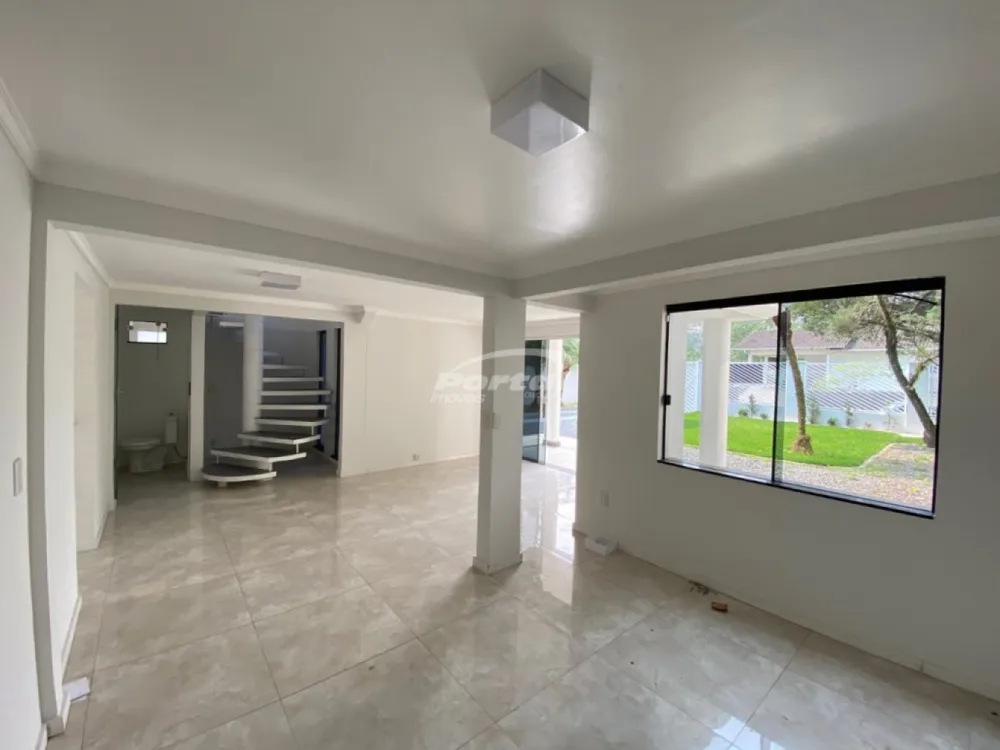 Casa, 4 quartos, 235 m² - Foto 2