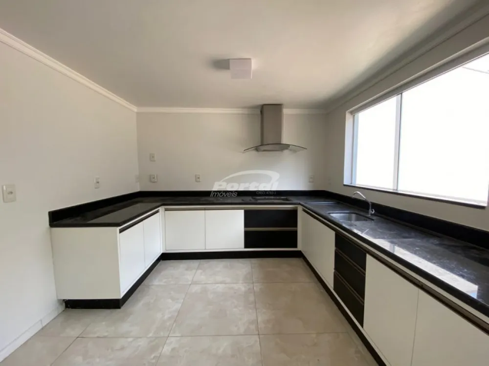 Casa, 4 quartos, 235 m² - Foto 5