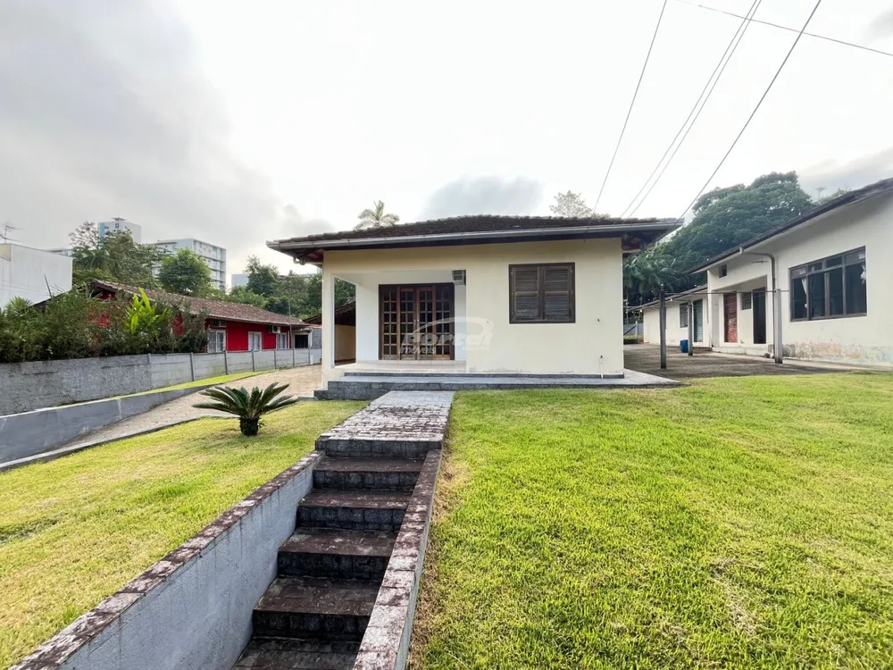 Casa, 4 quartos, 247 m² - Foto 2