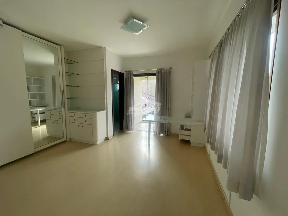 Casa, 4 quartos, 238 m² - Foto 11