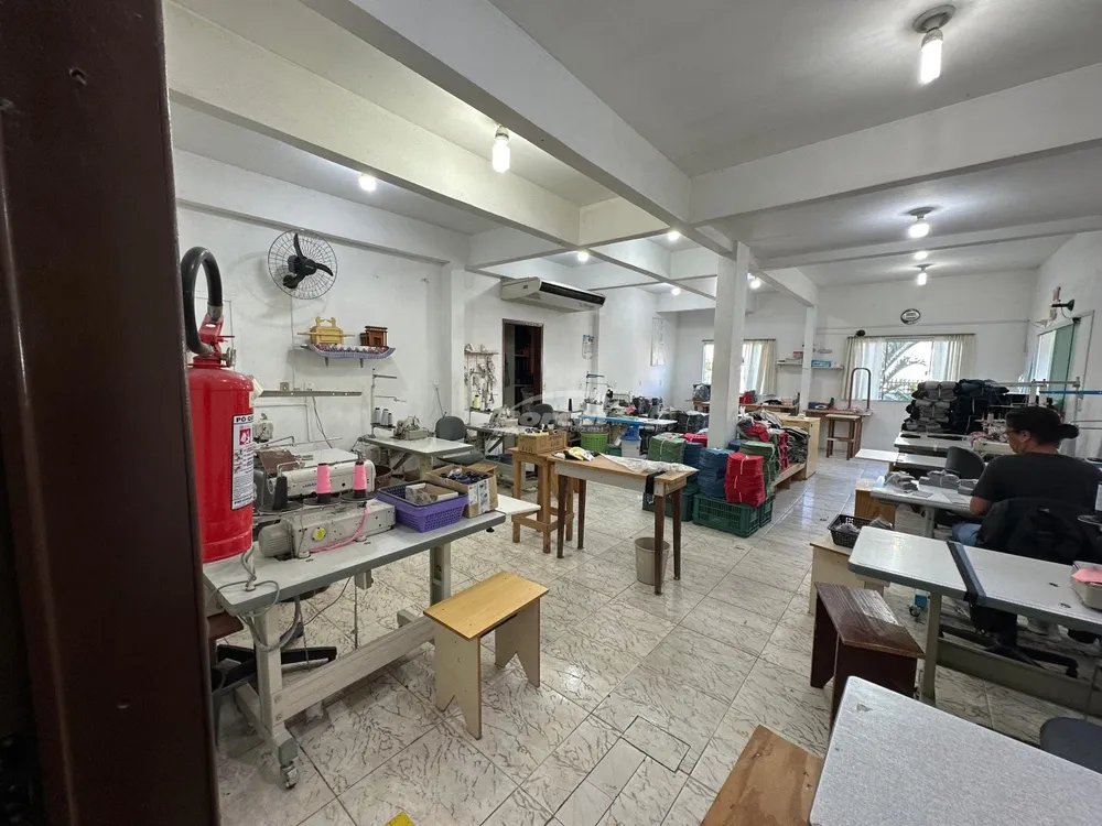 Casa, 2 quartos, 251 m² - Foto 3