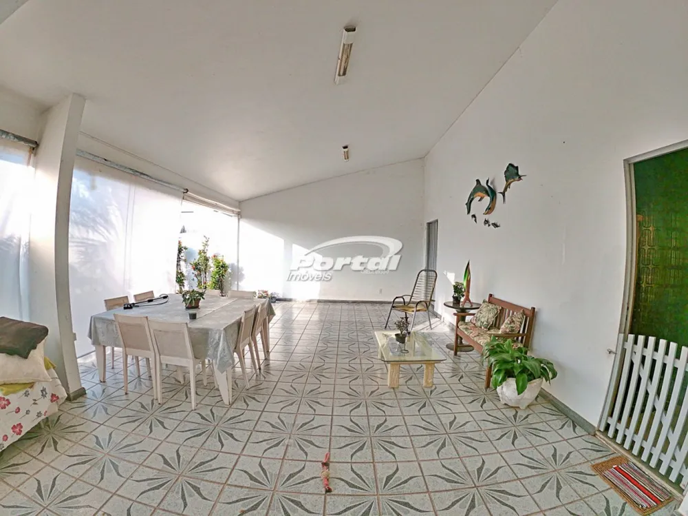 Casa, 6 quartos, 232 m² - Foto 2