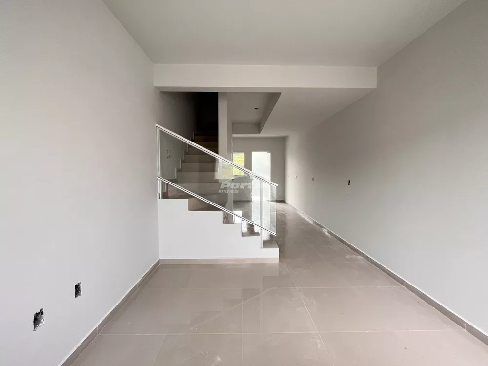 Casa à venda com 2 quartos, 68m² - Foto 6