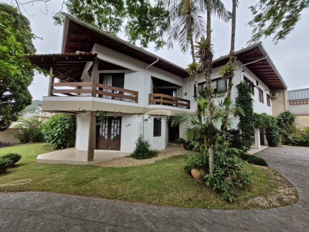 Casa, 4 quartos, 348 m² - Foto 1