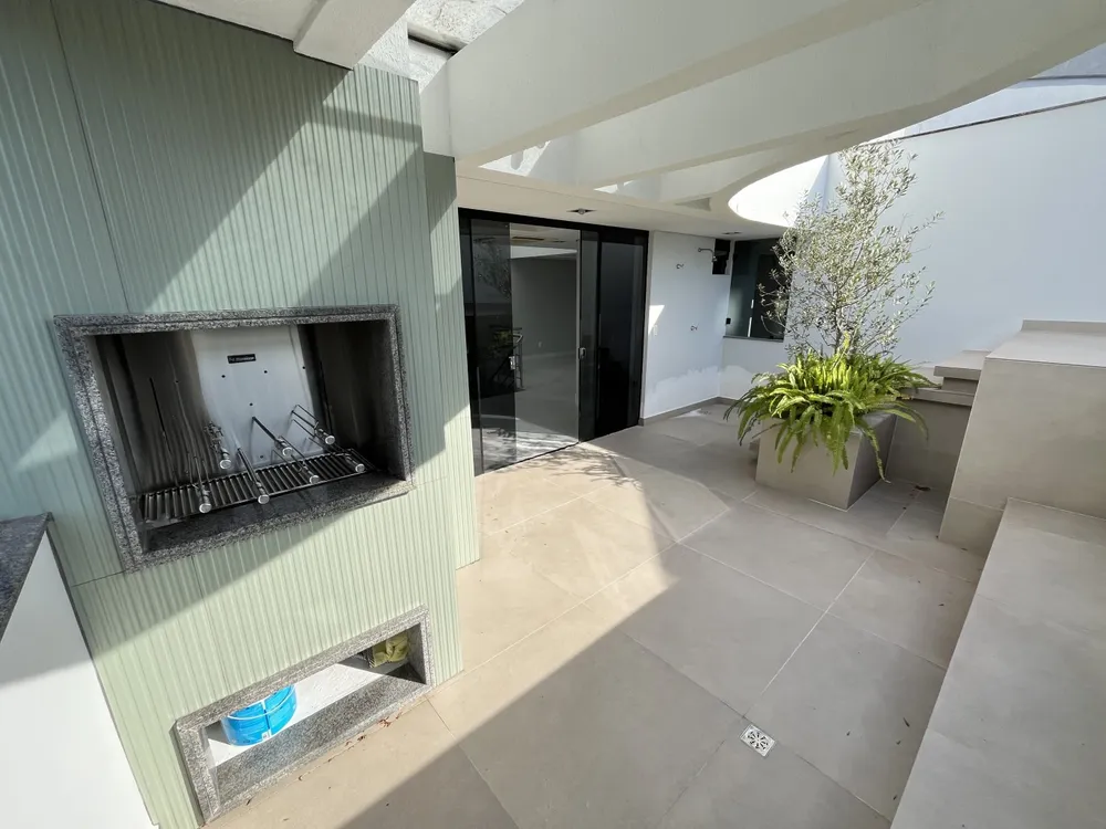 Cobertura, 3 quartos, 244 m² - Foto 3