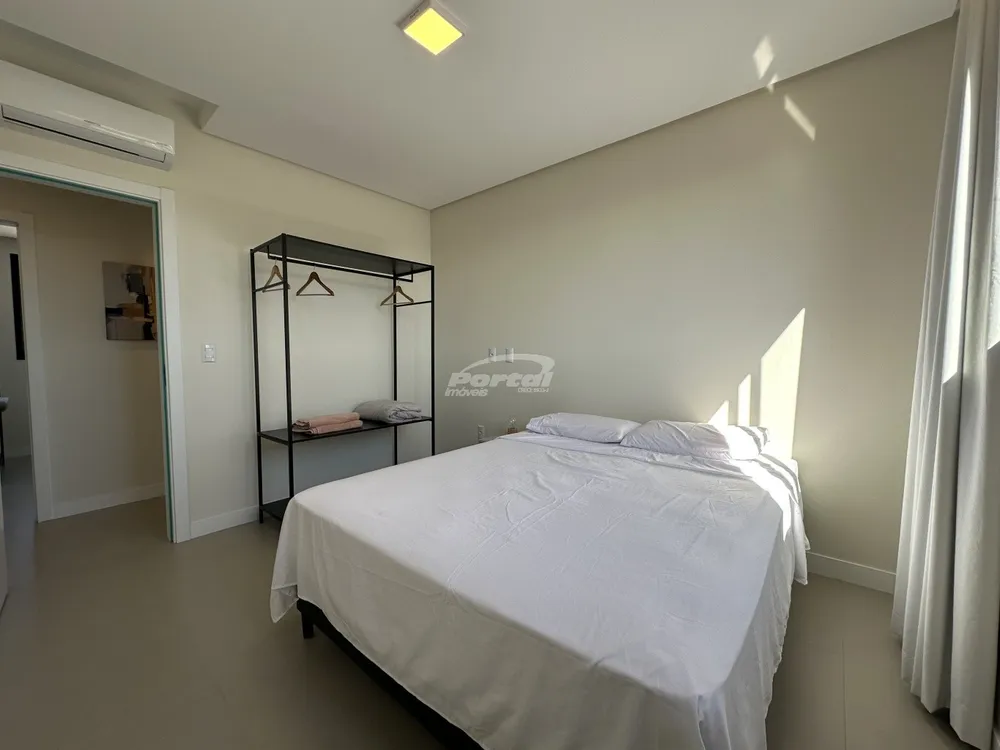 Apartamento, 3 quartos, 100 m² - Foto 2