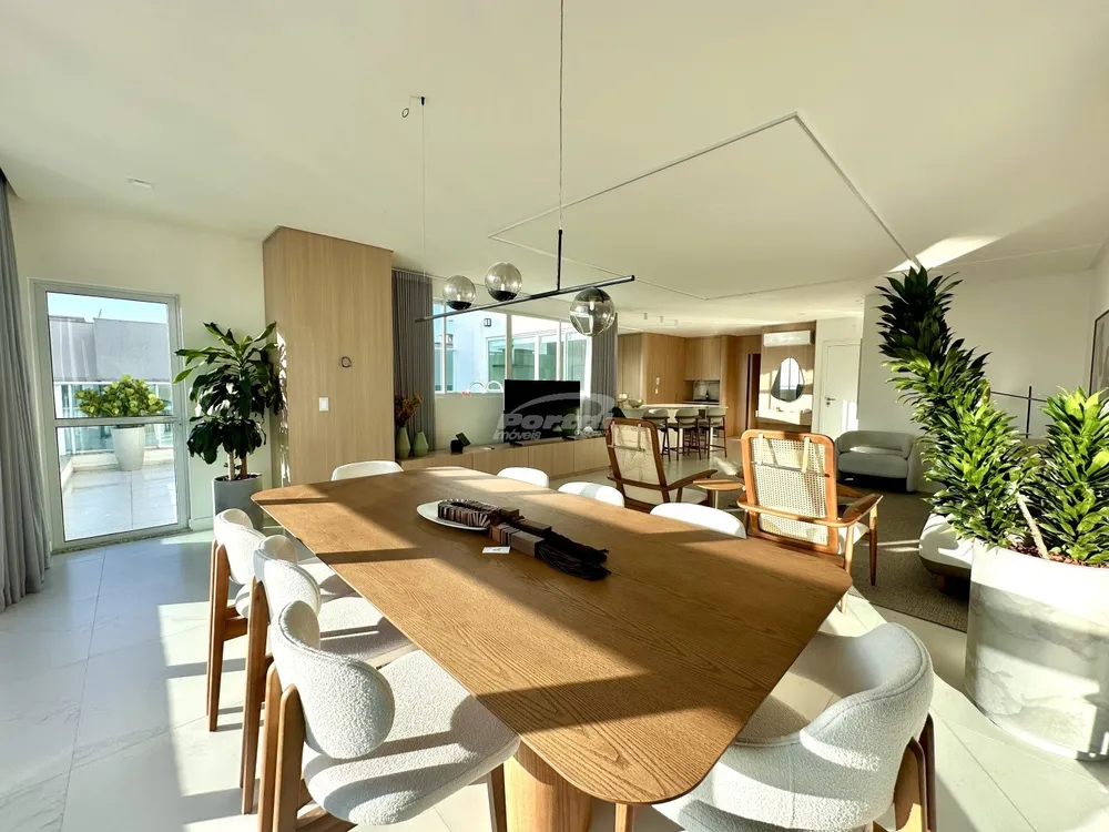 Cobertura, 4 quartos, 218 m² - Foto 1