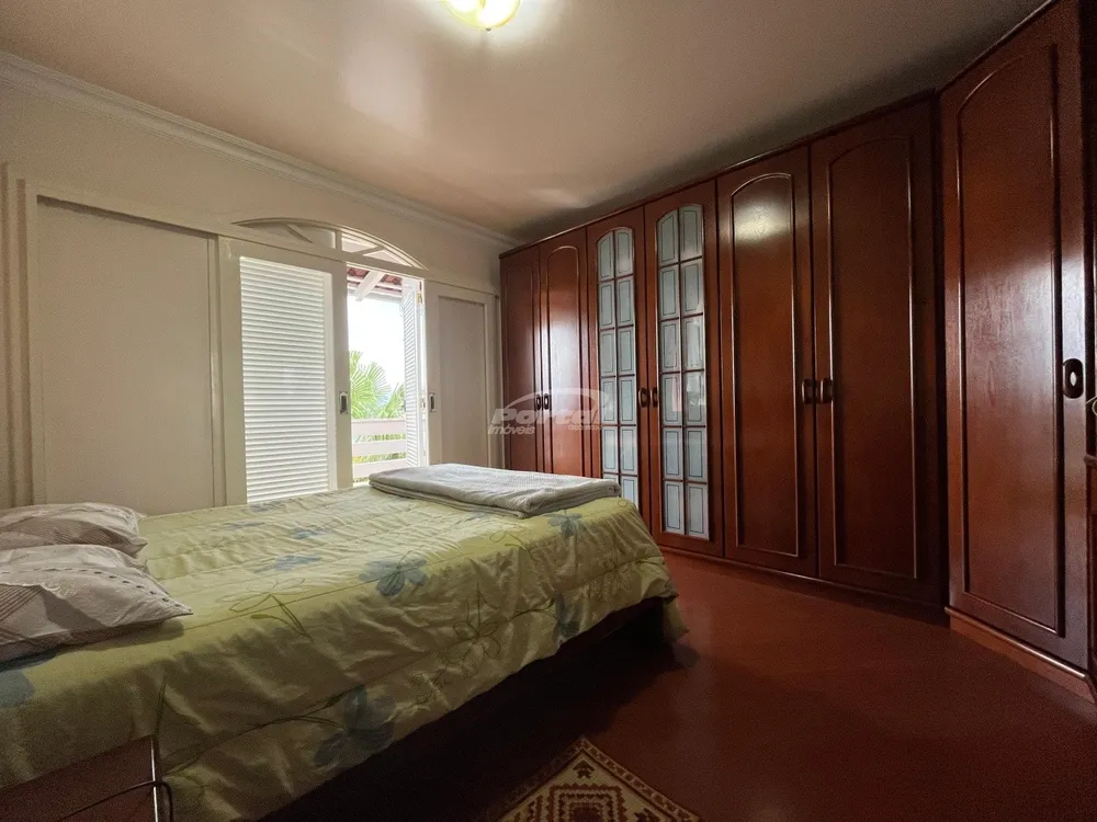 Casa, 4 quartos, 247 m² - Foto 10