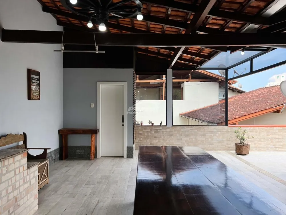 Casa, 3 quartos, 220 m² - Foto 6