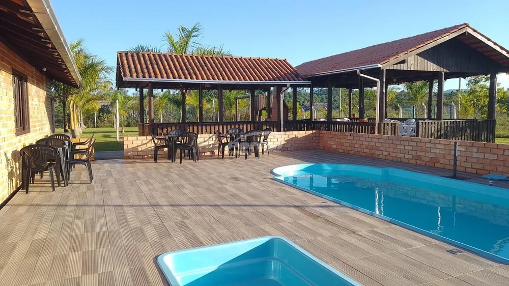 Sítio, 4 quartos, 2700 m² - Foto 2