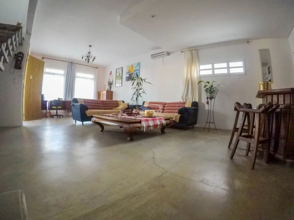 Casa, 3 quartos, 252 m² - Foto 4