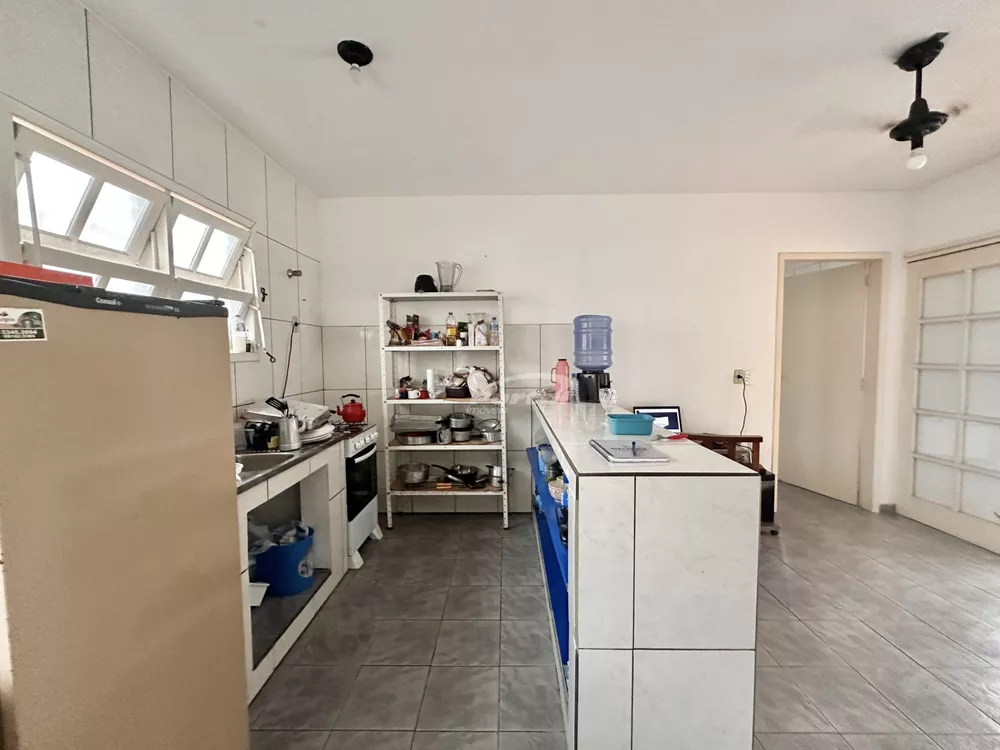 Casa à venda com 2 quartos, 184m² - Foto 7