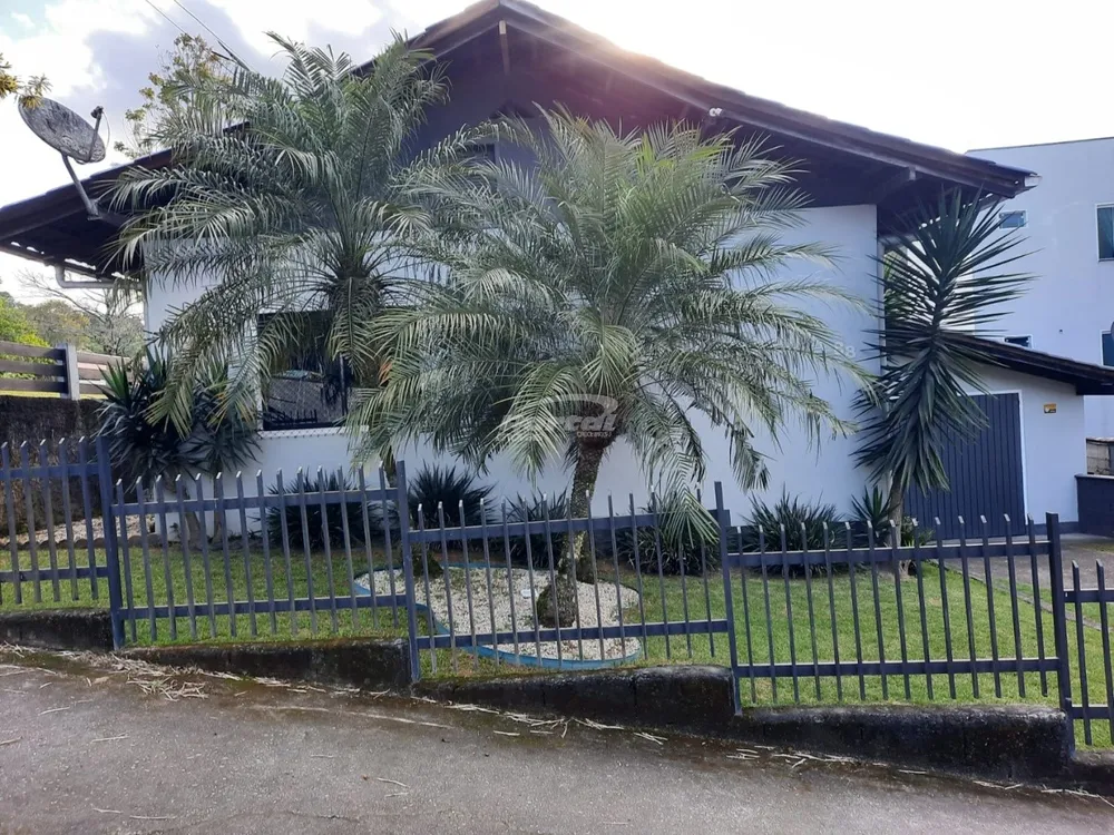 Casa, 3 quartos, 182 m² - Foto 2